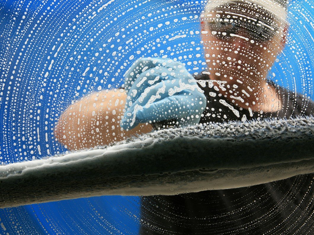 Профессиональная мойка окон в Санкт-Петербурге